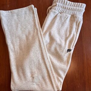 FABLETICS Relaxed Fit Go-To Sweatpants Cream/Beige Fits Women’s XS/S Oversized